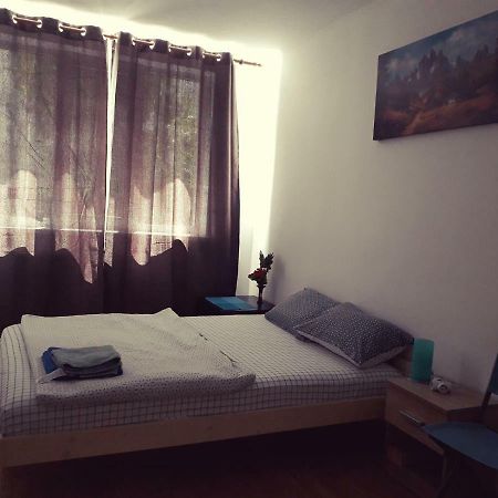 Iasi City Break Rooms Exteriör bild