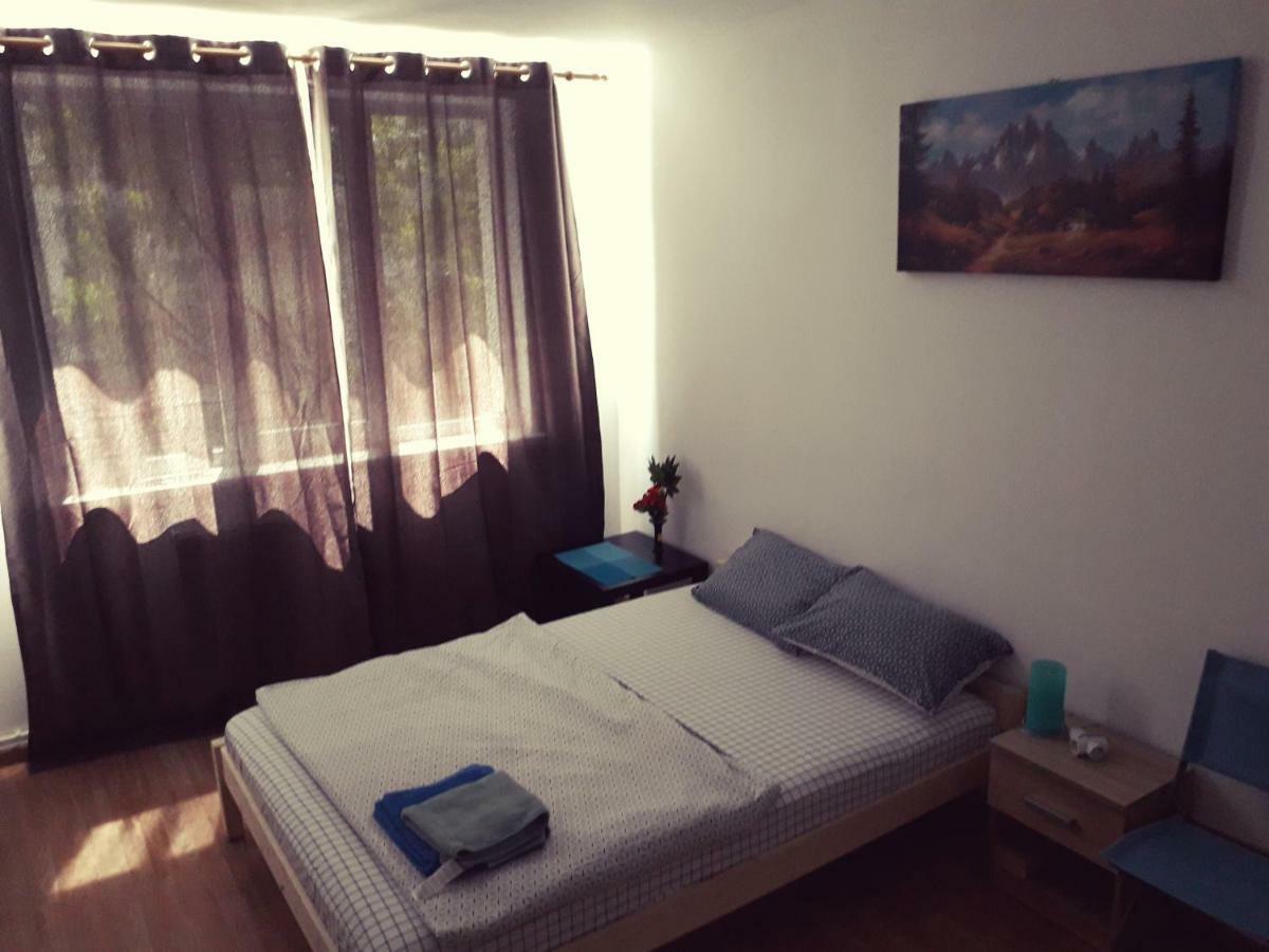 Iasi City Break Rooms Exteriör bild